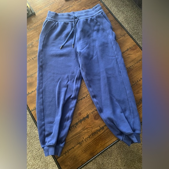 Lulu lemon high wasted cropped scuba jogger - Picture 4 of 7